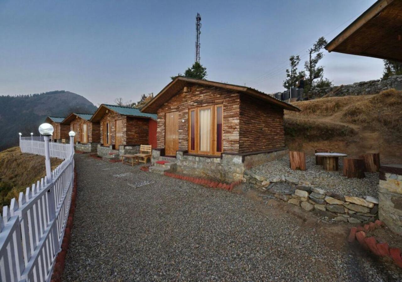 Hotel Haryal 360 *